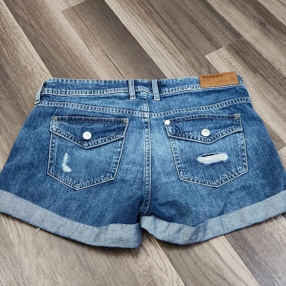 H & M DENIM Distressed Shorts size 6
